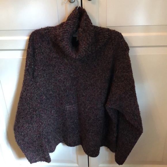 Synthetic blend turtleneck sweater. Size L, purple, green magenta. - Picture 2 of 4